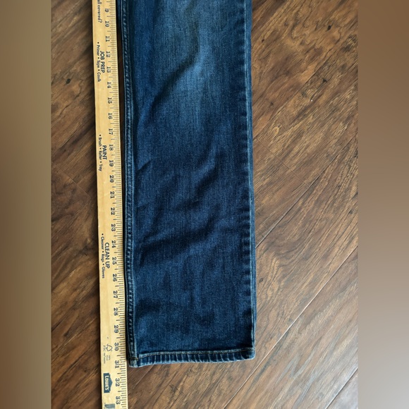 Carhartt Women’s Loose Fit Straight denim jeans. Size 6 regular - Picture 8 of 9